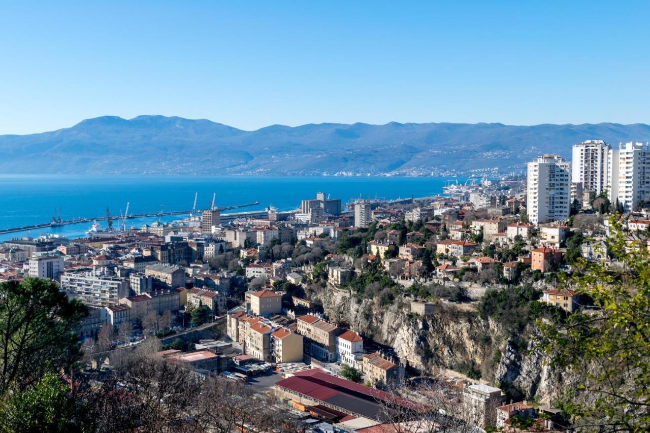 Market&Art square studio apartment 5 Rijeka Extérieur photo