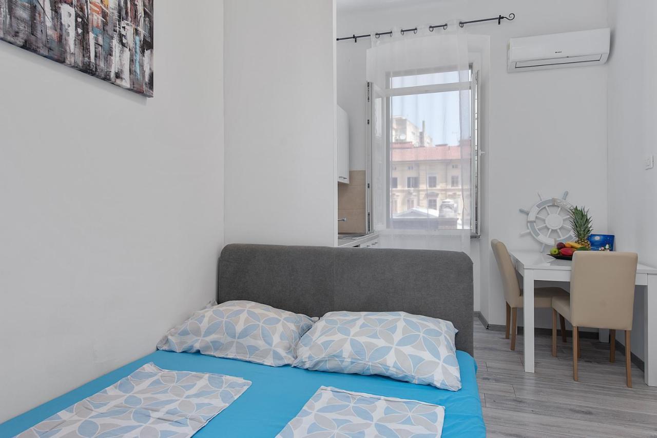 Market&Art square studio apartment 5 Rijeka Extérieur photo