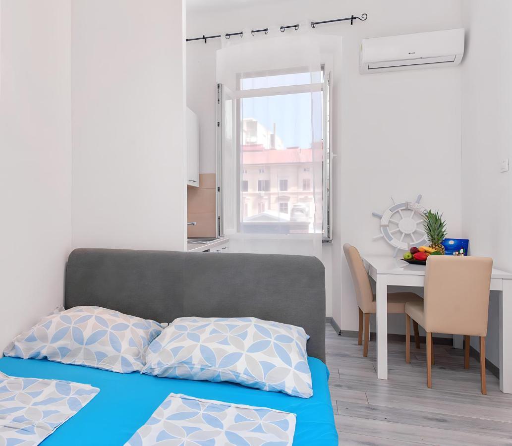 Market&Art square studio apartment 5 Rijeka Extérieur photo
