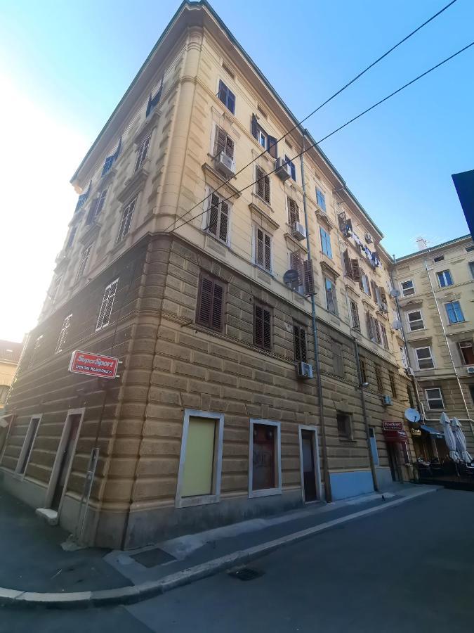 Market&Art square studio apartment 5 Rijeka Extérieur photo
